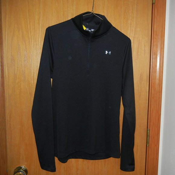 Under Armour Jackets & Blazers - Under Armour Wmn M Semi-Fitted 1/4 Zip Long Sleeve Black Pullover Thumb Holes